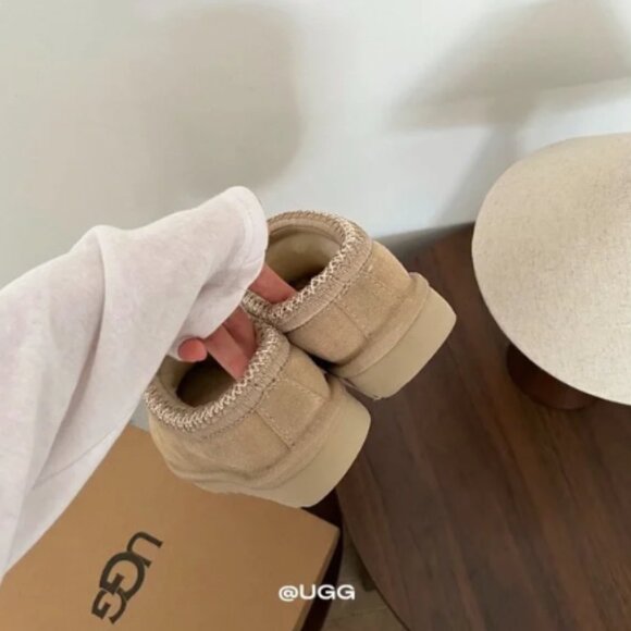 UGG Cream Slippers for Women - Picture 5 of 8